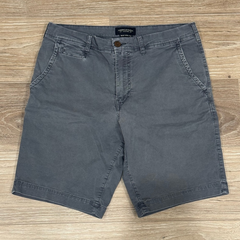 American Eagle short size 33